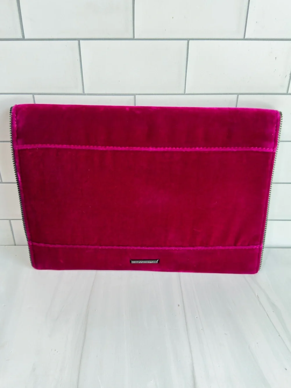 REBECCA MINKOFF LEO CLUTCH FUSCHIA TRENDY COCKTAIL FORMAL CHIC HOT PINK